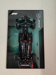 Арт Держатель Рамка на Стену 80x50 см. для фирменного конструктора Technic Mercedes-AMG F1 W14 E Performance (42171) Type-A фото от покупателей 6