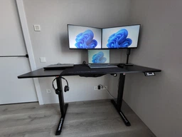 Стіл Ultradesk LEVEL V2 140см Регулювання висоти Чорно-зелений