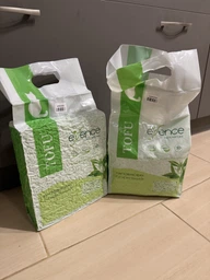 Наповнювач гігієнічний Essence для котячого туалету натуральний з тофу з ароматом зеленого чаю гранула 2 мм 6 л