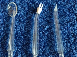 Ирригатор для полости рта 200 мл беспроводной аккумуляторный Oral Irrigator, портативный с 3 режимами работы и 4 сменными насадками для ухода за зубами, деснами и брекетами Белый, RGL-137-White фото от покупателей 16