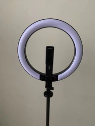 Комплект блогера беспроводной RZTK Aura Light Pro (кольцевая RGB led лампа 26 см 12 В / аккумулятор 1200 мАч / штатив 2.3 м Alum / пульт/ USB Type-C) фото от покупателей 11