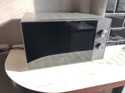Микроволновка Electrolux EMZ421MMK 1000 Вт черная 4824225 фото от покупателей 13