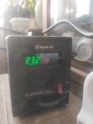 Стабилизатор REAL-EL Stab Energy-1000 Black