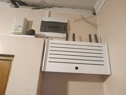 Полка для роутера Wi-Fi Линии коробка 40*20*10 см Белая фото от покупателей 3