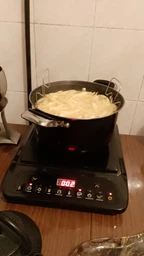 Кастрюля с крышкой Kamille для фритюра 4.0л из углеродистой стали для индукции и газа KM-5821