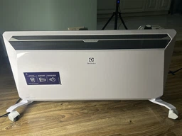 Экономный электрический обогреватель конвектор отопления Electrolux ECH/AGI-2000 M 2000 Вт настенный напольный фото от покупателей 4