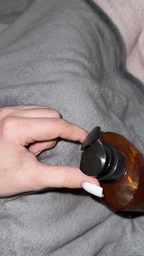 Шампунь для волос «Медовая терапия» Daeng Gi Meo Ri Honey Therapy Shampoo, 500мл (8807779101363) фото от покупателей 1