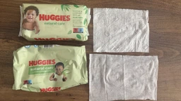 Вологі серветки дитячі Huggies Natural CARE 56 шт (5029053550152) фото від покупців 5