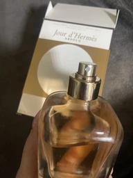 Парфумована вода для жінок Hermes Jour d'Hermès Absolu 85 ml (3346132302801) фото від покупців 1