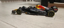 Гоночный автомобиль на радиоуправлении Rastar F1 Oracle Red Bull Racing RB18 (6930751323148) фото от покупателей 1