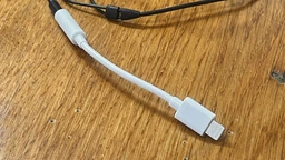 Переходник для наушников с Lightning на 3.5 mm Аудио адаптер для iPhone на AUX фото от покупателей 1