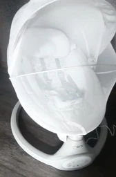 Крісло-гойдалка MoMi KENANI Light Grey