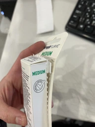 Зубная щетка BioRepair Совершенная чистка Средней жесткости для ежедневного ухода Зеленая (8017331047941_green) фото от покупателей 9