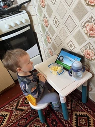 Детский Столик со стульчиком +конструктор на 104 детали, для обучения и игр с полками и органайзером, 2-7 лет, регулировка стола