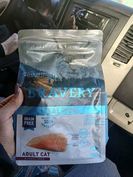 Беззерновий корм для стерилізованих котів з лососем BRAVERY Salmon Adult Cat Sterilized 600 г