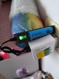 Универсальное USB зарядное устройство для аккумуляторов 18650, 26650, CR123a і інших KRN фото от покупателей 1
