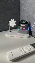 Беспроводная зарядная док станция 5в1 MagSafe докстанция для Apple iPhone 8 X 11 12 13 14 Pro Max Mini Plus быстрая магнитная зарядка для айфон наушников AirPods и часы Apple Watch с часами подсветкой и будильником Black C09-W