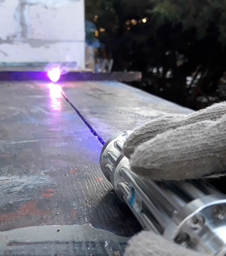 Потужна лазерна указка Laser B017 50000mW 445 nm синій лазер з фокусуванням, 5 насадок, акумулятори 16340, зарядне пристрій, захисні окуляри, металевий корпус, кейс