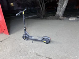 Електросамокат Xiaomi Electric Scooter 5 Plus BHR080TGL (001012458711) фото від покупців 4