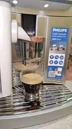Кофемашина Philips LatteGo Pro серії 8000 Café Aromis EP8757/20 фото от покупателей 17