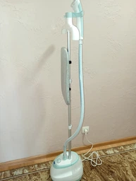 Отпариватель одежды вертикальный с гладильной доской для всех видов тканей курток, пиджаков, пальто, тканей, синтетики, занавесок, тюлей, штор, текстиля, белый + голубой фото от покупателей 2