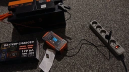 Зарядний пристрій для автомобільних акумуляторів 12V, портативна інтелектуальна зарядка для свинцево-кислотних акумуляторів Wet, MF, Gel, AGM з режимом Pulse Repair, для авто, мото та вантажних батарей, BC-006-Red фото від покупців 4