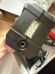 Портативний пусковий пристрій Універсальний Чорний 1000A 8000 mAh з інтелектуальним компресором, ліхтарем та PowerBank фото від покупців 1