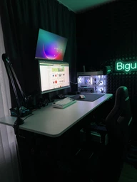 Геймерський стіл OfficePro ODE1470LWB (ODE1470LWB) фото від покупців 2