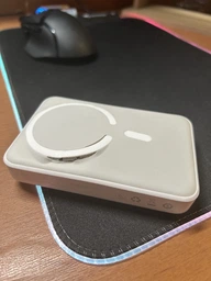 Повербанк с беспроводной зарядкой Baseus Magnetic Mini 10000mAh 20W MagSafe белый (PPCX030002) фото от покупателей 6