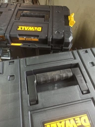 Ящик TSTAK 2.0 DeWALT, 440х330х300 мм, увеличенной вместимости с лотком DWST83346-1 фото от покупателей 1