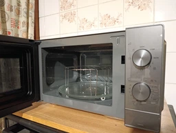 Микроволновка Electrolux EMZ421MMK 1000 Вт черная 4824225 фото от покупателей 6