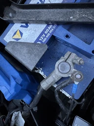 Автомобільний акумулятор Varta Blue Dynamic 60АН Ев (-/+) D59 (540EN) (560409054)