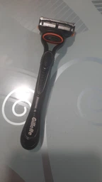Станок для гоління чоловічий (Бритва) Gillette Fusion5 та 2 змінних картриджа (касети) чорний фото від покупців 1