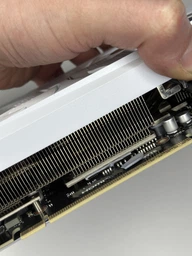 Видеокарта GF RTX 5070 12GB GDDR7 Eagle OC Ice Gigabyte (GV-N5070EAGLEOC ICE-12GD) фото от покупателей 2