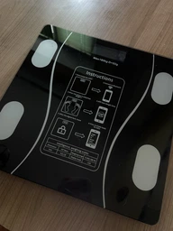 Умные напольные смарт весы электронные с приложением для смартфона bluetooth bathroom scale черный