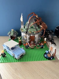 Конструктор LEGO Harry Potter Неожиданный визит в хижину Рубеуса Гегрида 896 детали (76428)