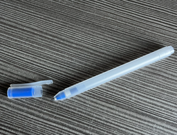 Ручка MUJI гелева червона 0,5 мм GEL-Ink (4550002796808) фото від покупців 1