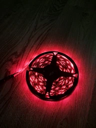 Умная светодиодная LED лента гирлянда Smart RGB 5050 с Bluetooth приложением + пульт. Комплект 5 метров водостойкий работает от USB и Powerbank (Павербанка) черная фото от покупателей 1