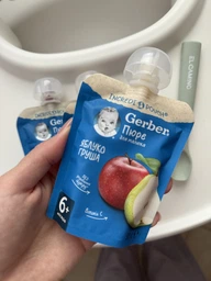 Дитяче пюре Gerber Pouch Яблуко та груша, 90 г (7613036345507) фото від покупців 13