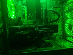 Видеокарта Gigabyte Nvidia GeForce RTX 5070 WINDFORCE OC SFF 12G (GV-N5070WF3OC-12GD)