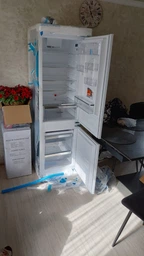 Whirlpool Холодильник Whirlpool вбудований з нижн. мороз., 177x54х54, холод.відд.-189л, мороз.відд.-79л, 2дв., А++, ST, інв., білий