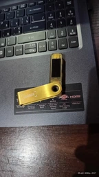 Криптокошелек Ledger Nano S Plus Gold
