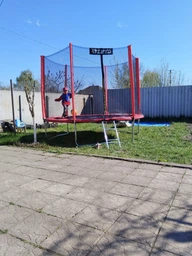Батут дитячий з сіткою та драбинкою 312 см Atleto червоний + подарунок м'ячик