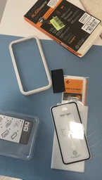 Защитное стекло Spigen AlignMaster Glass FC для Apple iPhone 11 (8809671018398)