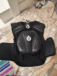 Захист тіла SixSixOne CORE SAVER CE BLACK S/M