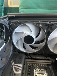 Материнская плата Asus ROG STRIX X870E-E GAMING WIFI (sAM5, AMD X870E, PCI-Ex16) фото от покупателей 3