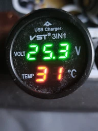Автомобільний цифровий вольтметр-термометр VST + USB зарядка VST 706 для прикурювача (VST706)