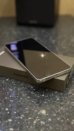 Мобильный телефон Samsung Galaxy S26 Ultra 12/256GB Sky Blue (SM-S948BLBDEUC) фото от покупателей 17