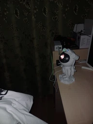 Ночник проектор звездного неба Астронавт с пультом колонкой BT и различными проекциями Чорный фото от покупателей 2