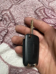 Корпус выкидного ключа Opel Vectra Astra Omega Insignia Zafira Crossland X Campo Vivaro AdlerKey (87-64) на 2 кнопки (лезвие HU101 две черные кнопки под чип 7946/7941)